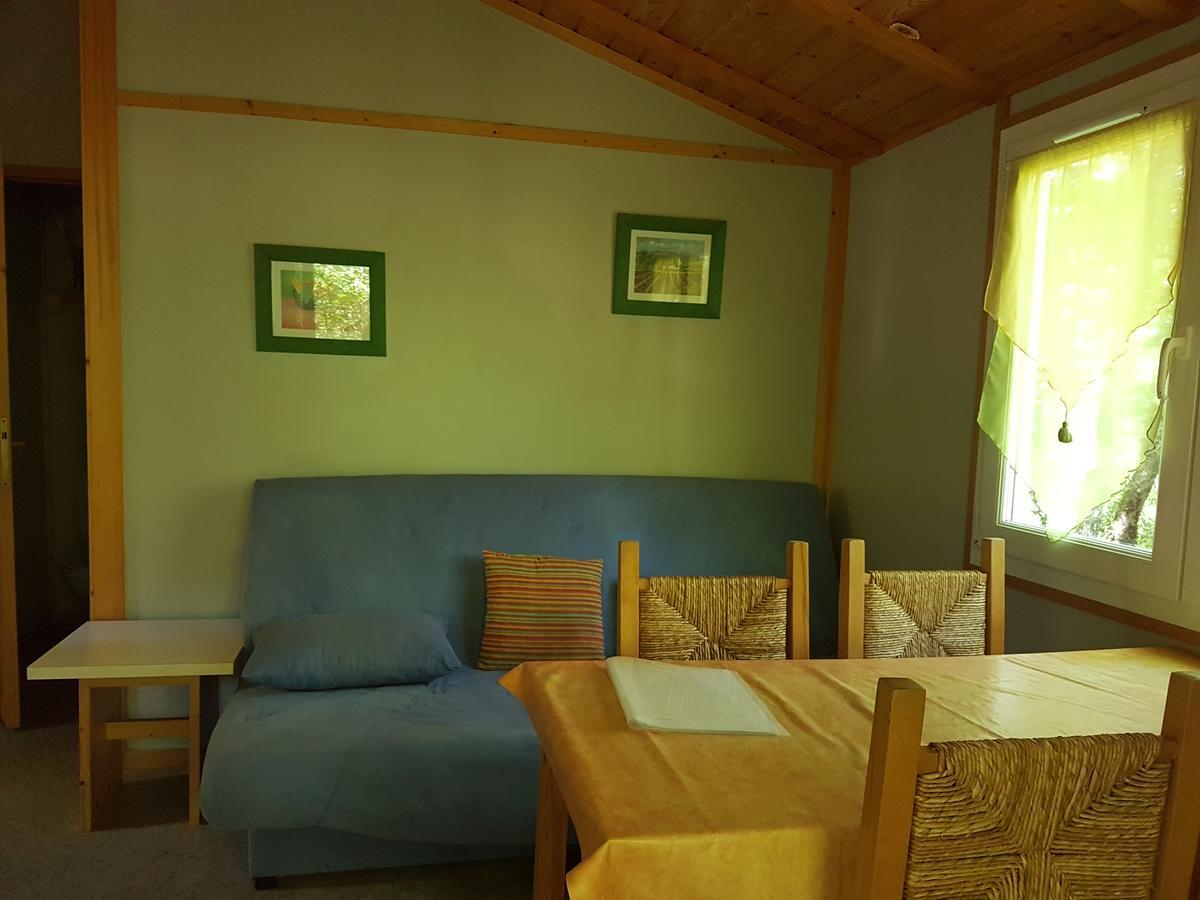 Camping Au Bois Dormant Hotell Chauffour-sur-Vell Exteriör bild