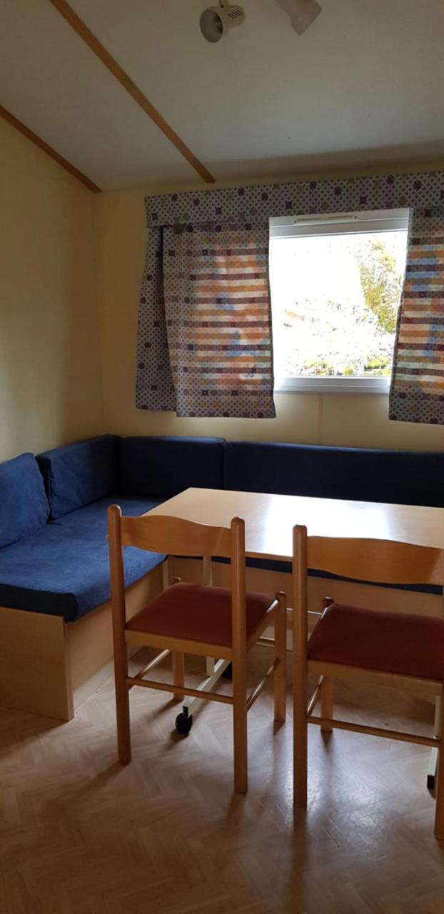 Camping Au Bois Dormant Hotell Chauffour-sur-Vell Exteriör bild