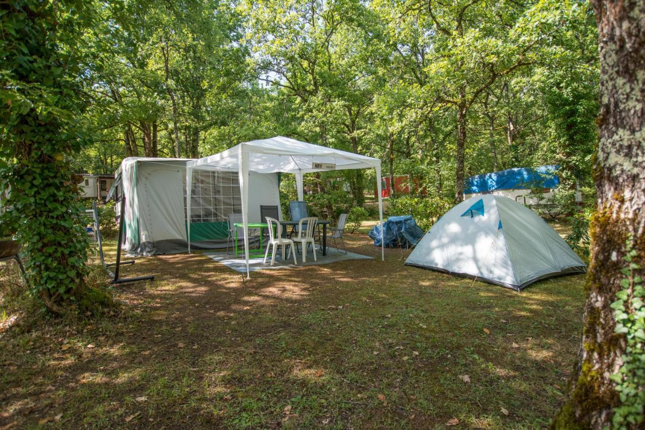 Camping Au Bois Dormant Hotell Chauffour-sur-Vell Exteriör bild